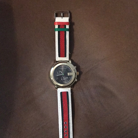 Gucci watch - Picture 1 of 2